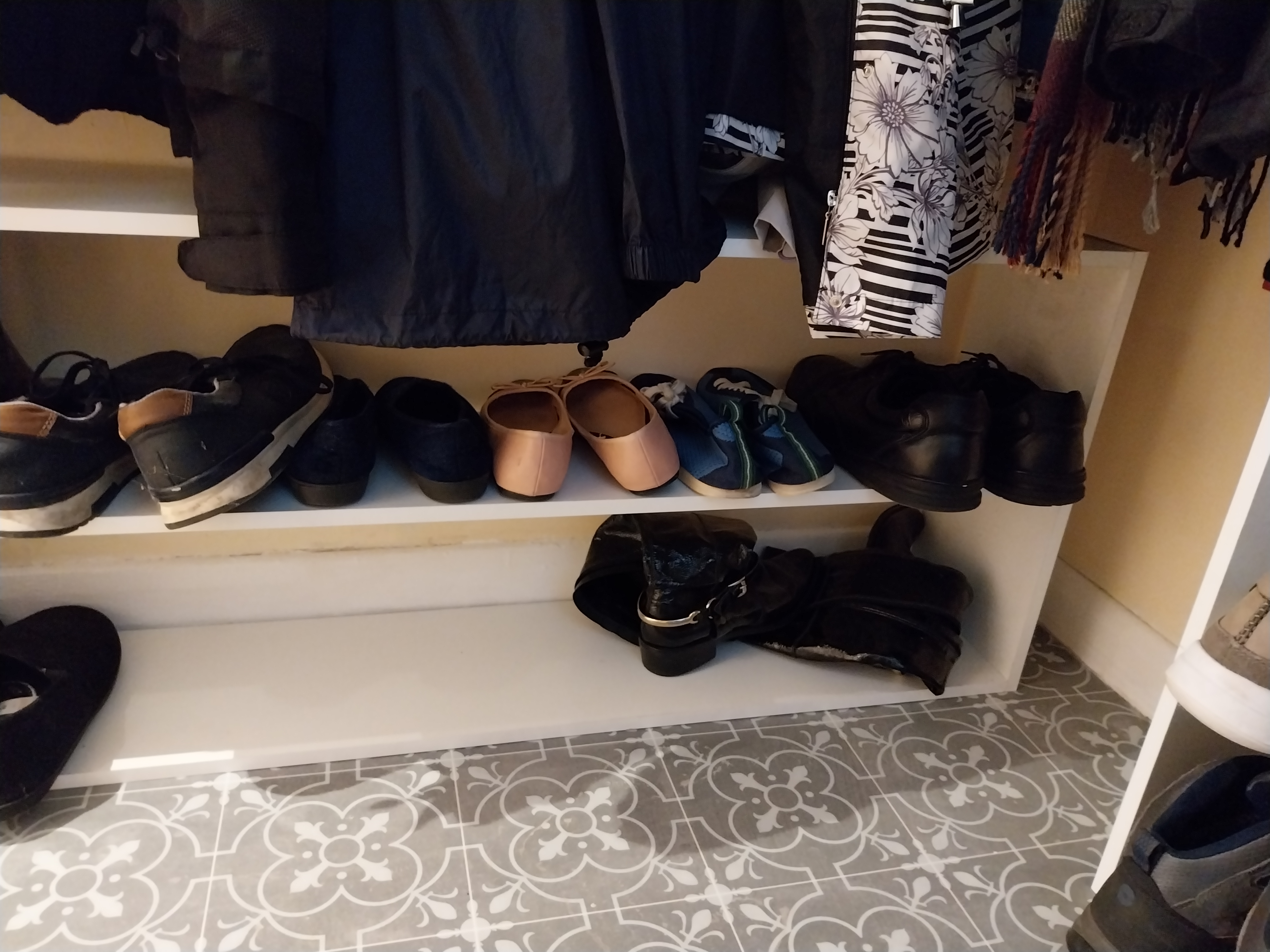 Shoe Rack 2.jpg